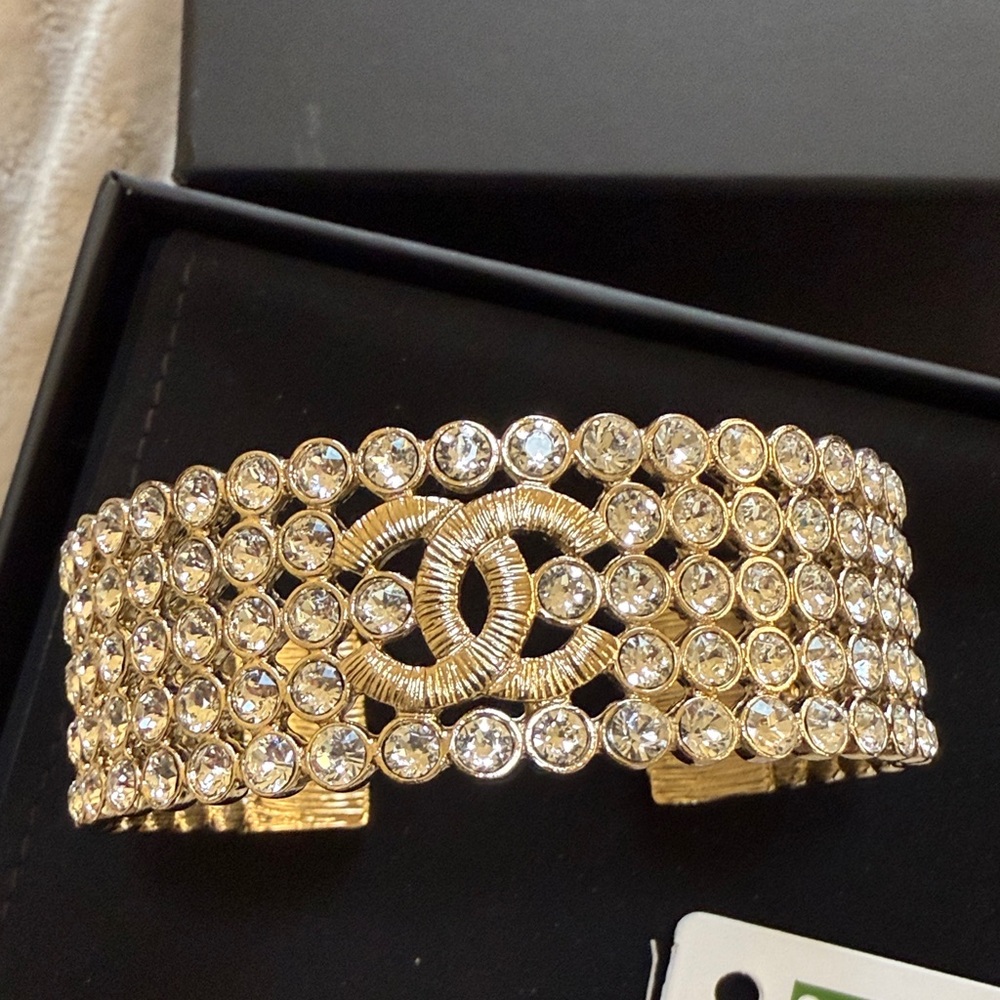CHANEL Gold Bracelet with Sparkling Accents - Picture 2 of 4